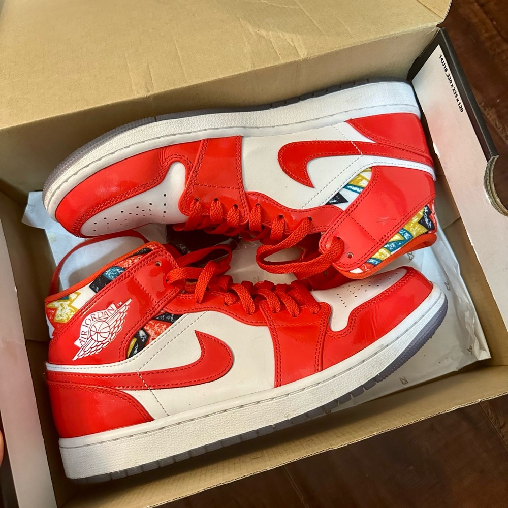 Nike Red and White Low-Top Sneakers with Multicolor Inner Collar